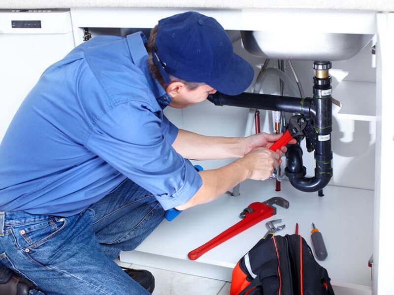 Plumber (sanitary installer)